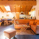 Franz Pfeifer / Beatrice Roduner Appartement *