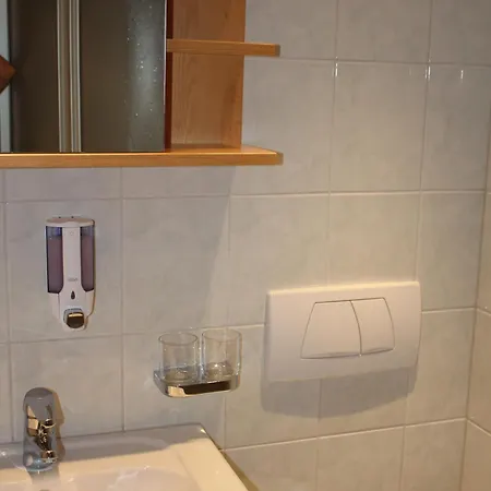 Apartment Franz Pfeifer / Beatrice Roduner