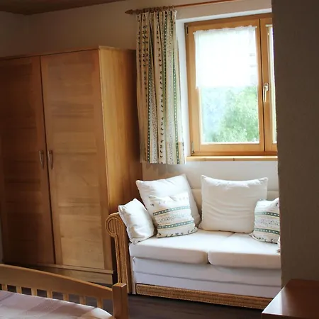 Franz Pfeifer / Beatrice Roduner Apartment *