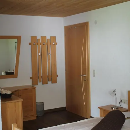 Franz Pfeifer / Beatrice Roduner *