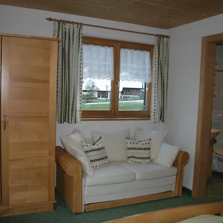 Franz Pfeifer / Beatrice Roduner *