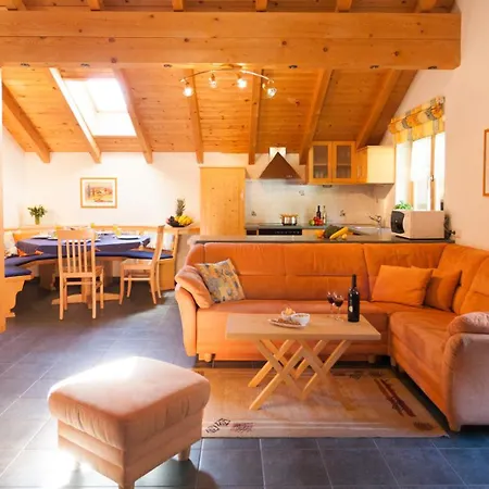 Franz Pfeifer / Beatrice Roduner Apartment *